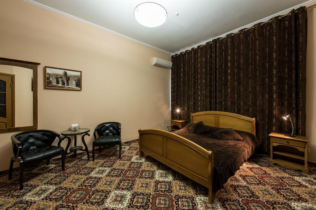 Premium Hotel Chernivtsi Ruang foto